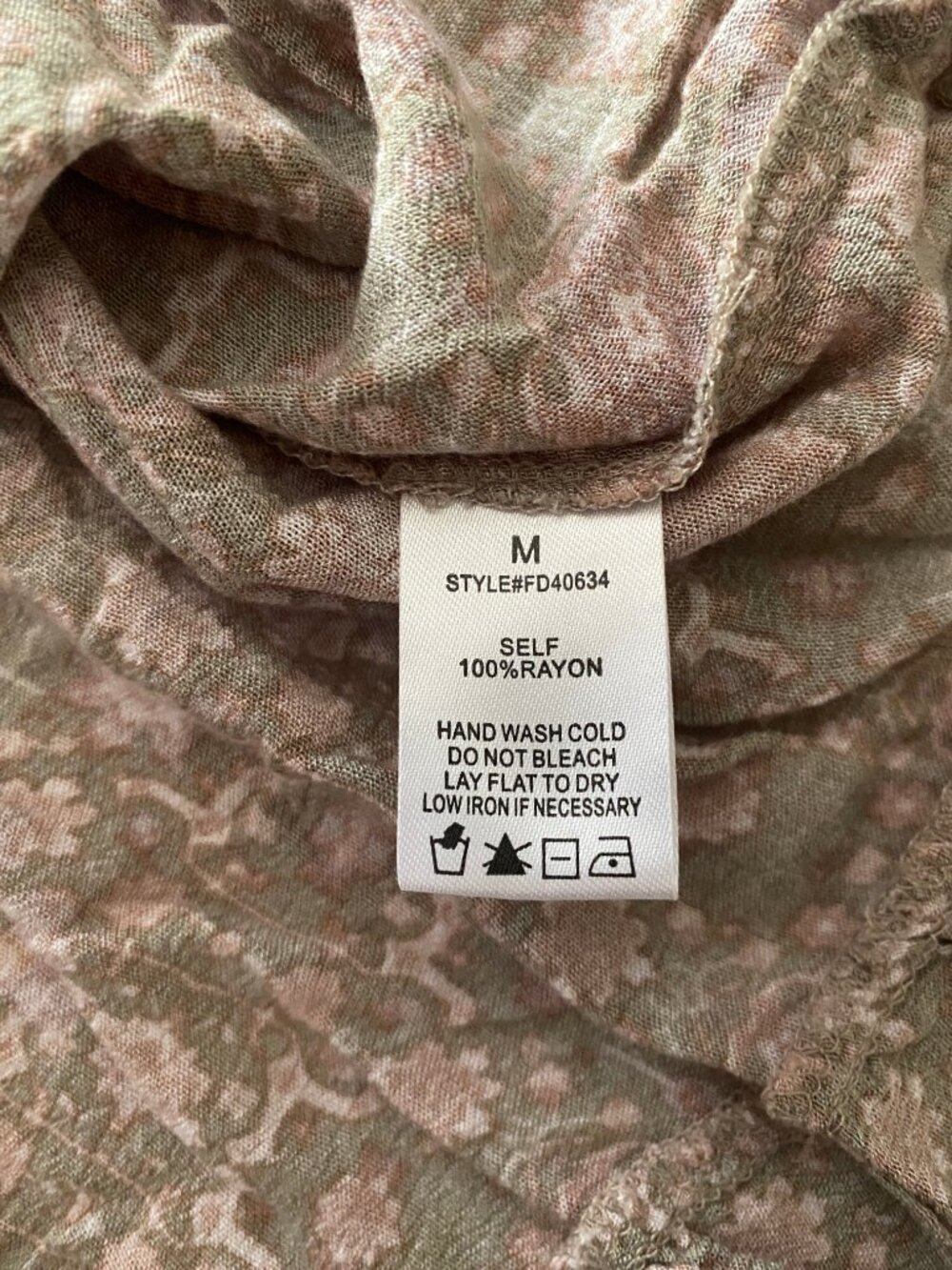 Carly Jean Los Angeles - Boho Floral Paisley Maxi Dress - Women's Size Medium - Picture 5 of 9